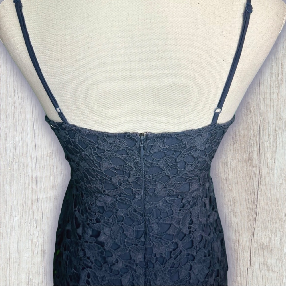 ASTR The Label Navy Blue ‘Lace Illusion Midi Dress’ Size Small - Picture 11 of 16